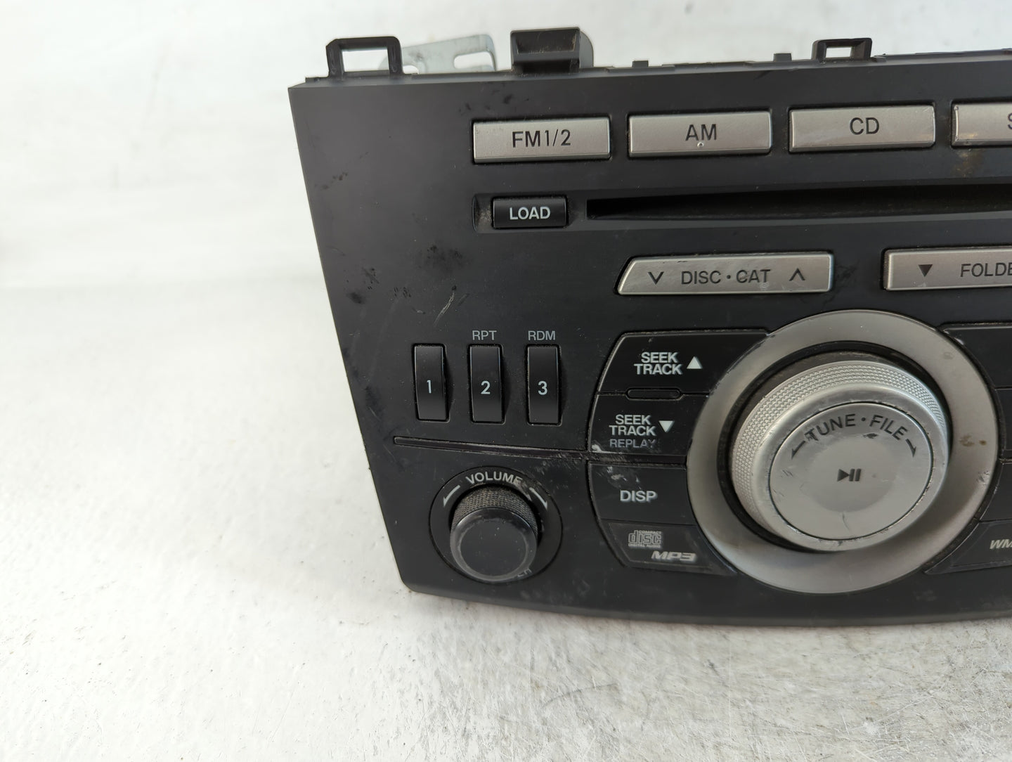 2011 Mazda 3 Radio AM FM Cd Player Receiver Replacement P/N:BBM2 66 AR0A 14799946 Fits OEM Used Auto Parts - Oemusedautoparts1.com