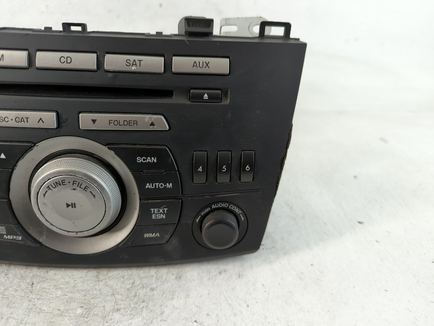 2011 Mazda 3 Radio AM FM Cd Player Receiver Replacement P/N:BBM2 66 AR0A 14799946 Fits OEM Used Auto Parts - Oemusedautoparts1.com