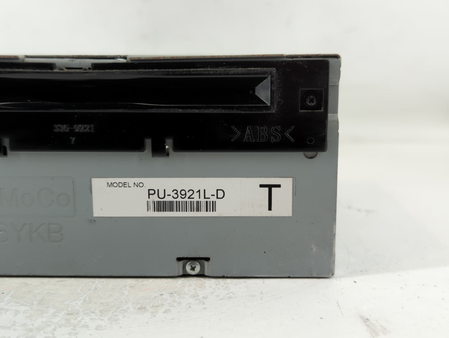 2016-2017 Ford Explorer Radio AM FM Cd Player Receiver Replacement P/N:GB5T-19C107-AB Fits Fits 2016 2017 OEM Used Auto Parts - Oemusedautoparts1.com