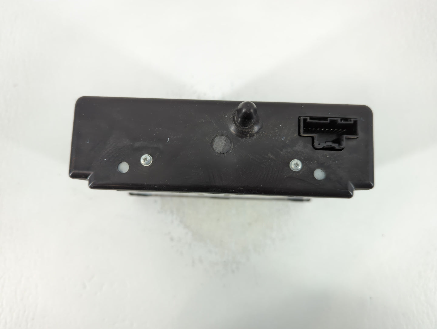 2016 Chevrolet Silverado 1500 Radio AM FM Cd Player Receiver Replacement P/N:84016435 Fits OEM Used Auto Parts - Oemusedautoparts1.com