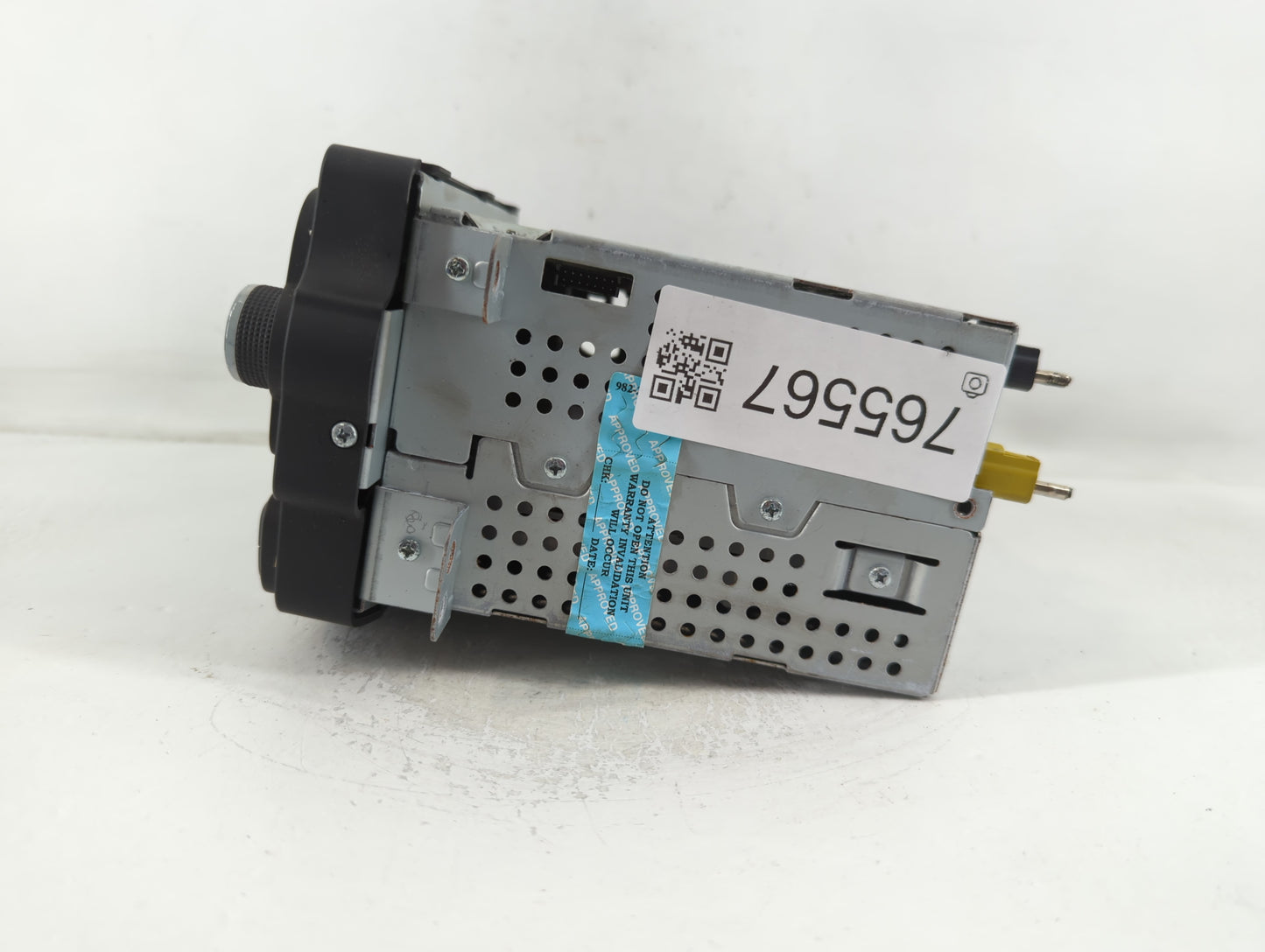2013 Chevrolet Sonic Radio AM FM Cd Player Receiver Replacement P/N:95315734 95242290, 688277334 Fits OEM Used Auto Parts - Oemusedautoparts1.com