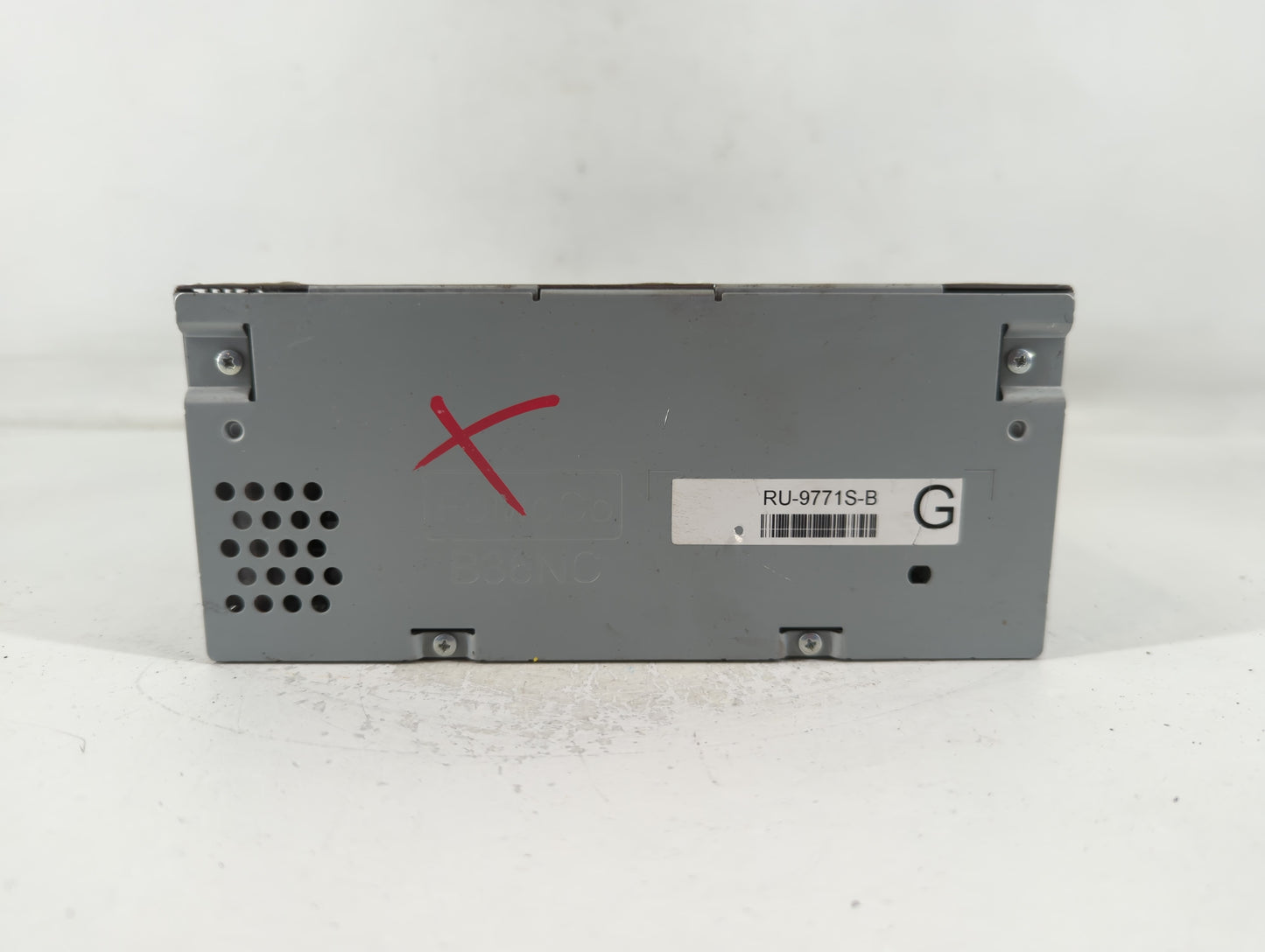 2020 Ford Mustang Radio AM FM Cd Player Receiver Replacement P/N:LR3T-18D832-EG Fits OEM Used Auto Parts - Oemusedautoparts1.com