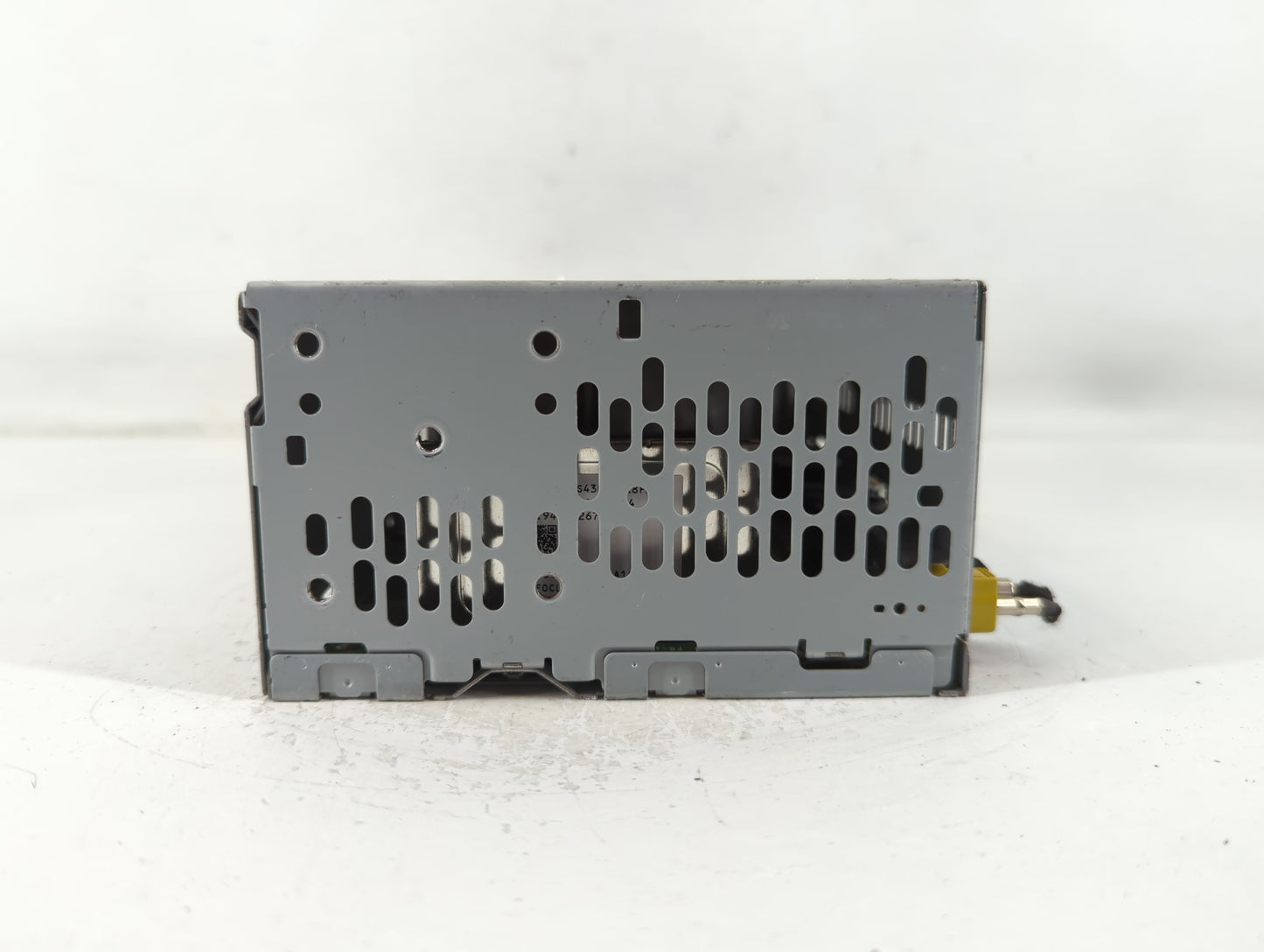 2020 Ford Mustang Radio AM FM Cd Player Receiver Replacement P/N:LR3T-18D832-EG Fits OEM Used Auto Parts - Oemusedautoparts1.com