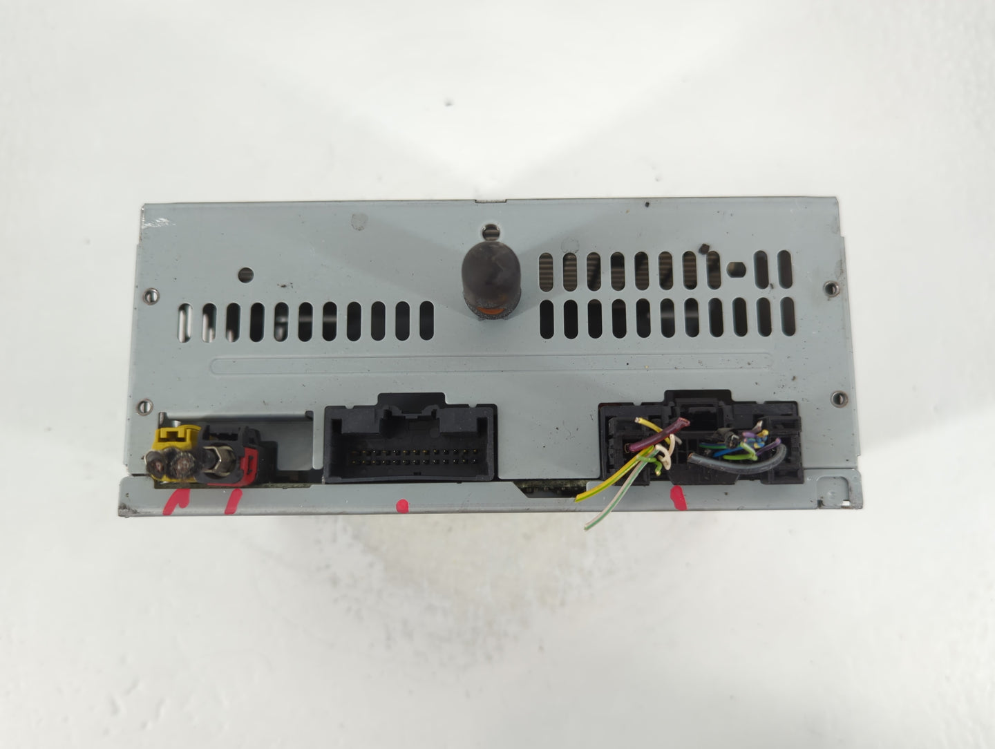 2020 Ford Mustang Radio AM FM Cd Player Receiver Replacement P/N:LR3T-18D832-EG Fits OEM Used Auto Parts - Oemusedautoparts1.com