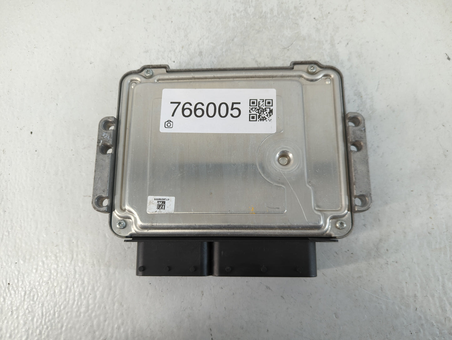 2017 Jaguar Xe PCM Engine Control Computer ECU ECM PCU OEM P/N:EJ32-12B684-MC Fits OEM Used Auto Parts - Oemusedautoparts1.com