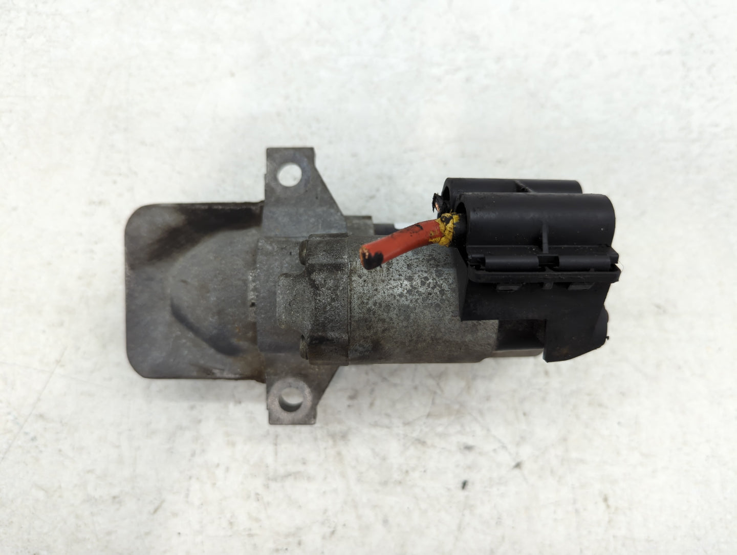 2014-2018 Ford Edge Car Starter Motor Solenoid OEM P/N:M574E FJ5T-11000-AA Fits Fits 2012 2013 2014 2015 2016 2017 2018 2019 2020 OEM Used Auto Parts - Oemusedautoparts1.com