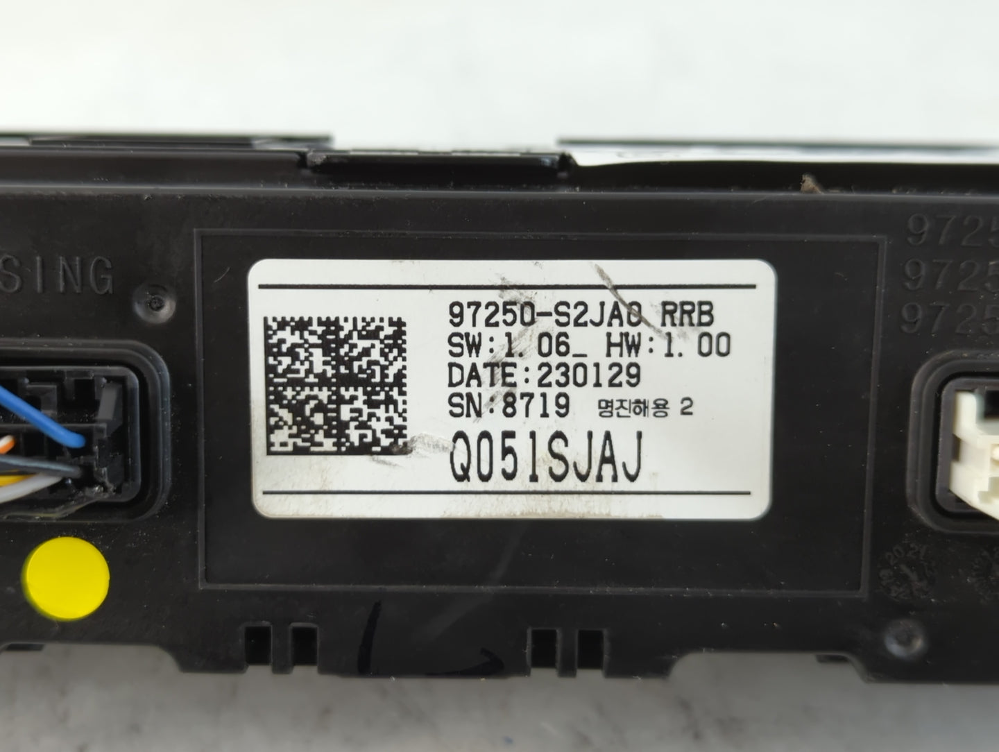 2021 Hyundai Santa Fe Climate Control Module Temperature AC/Heater Replacement P/N:97250-S2JA0 Fits OEM Used Auto Parts - Oemusedautoparts1.com