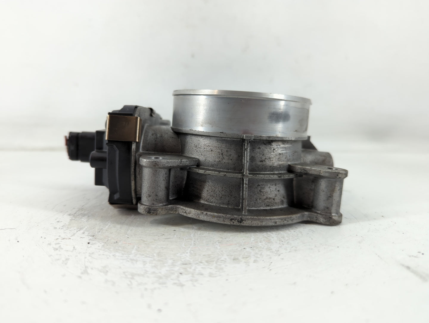 2014-2022 Chevrolet Silverado 1500 Throttle Body P/N:12678224 Fits Fits 2014 2015 2016 2017 2018 2019 2020 2021 2022 OEM Used Auto Parts - Oemusedautoparts1.com