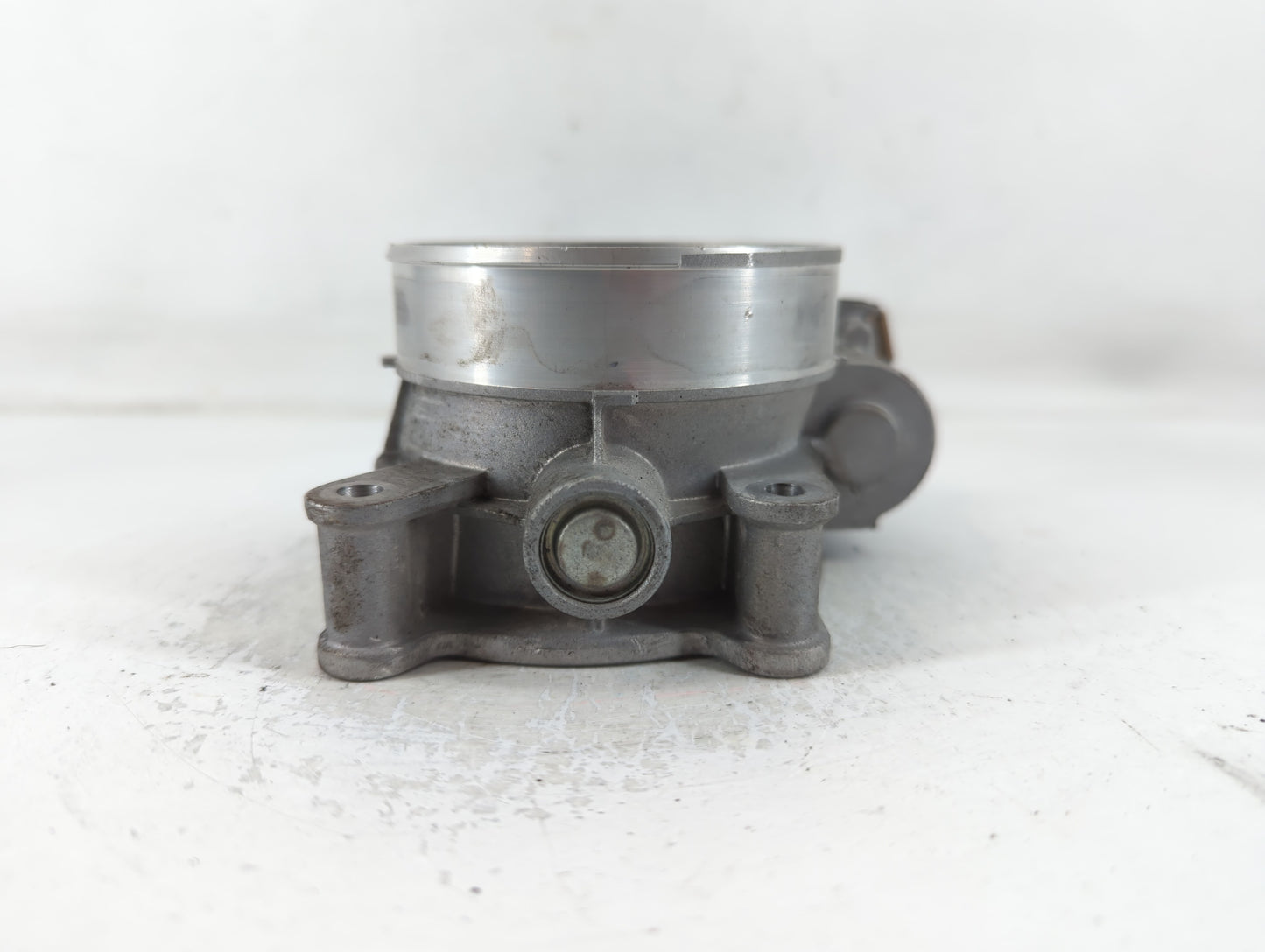 2014-2022 Chevrolet Silverado 1500 Throttle Body P/N:12678224 Fits Fits 2014 2015 2016 2017 2018 2019 2020 2021 2022 OEM Used Auto Parts - Oemusedautoparts1.com