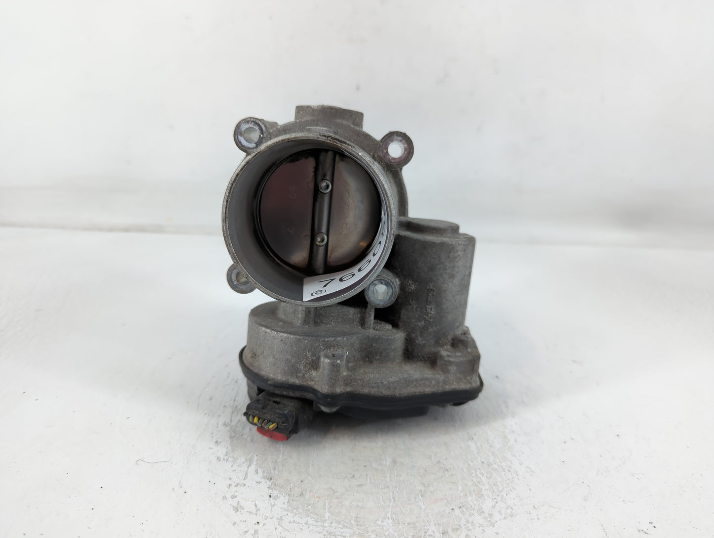 2009-2012 Ford Escape Throttle Body P/N:112803000483 9L8E-BF Fits Fits 2009 2010 2011 2012 OEM Used Auto Parts - Oemusedautoparts1.com