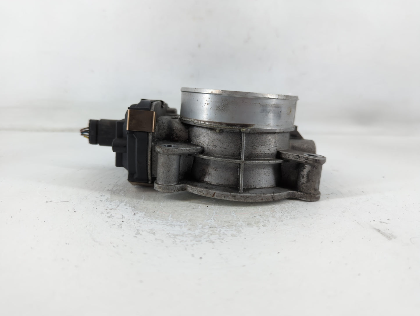 2014-2022 Chevrolet Silverado 1500 Throttle Body P/N:12617792 Fits Fits 2014 2015 2016 2017 2018 2019 2020 2021 2022 OEM Used Auto Parts - Oemusedautoparts1.com