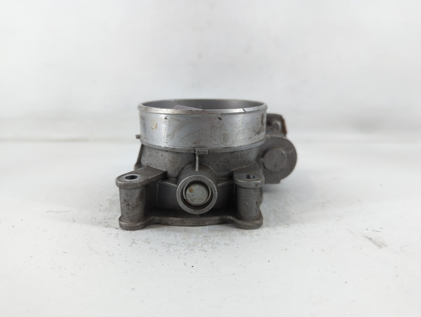 2014-2022 Chevrolet Silverado 1500 Throttle Body P/N:12617792 Fits Fits 2014 2015 2016 2017 2018 2019 2020 2021 2022 OEM Used Auto Parts - Oemusedautoparts1.com