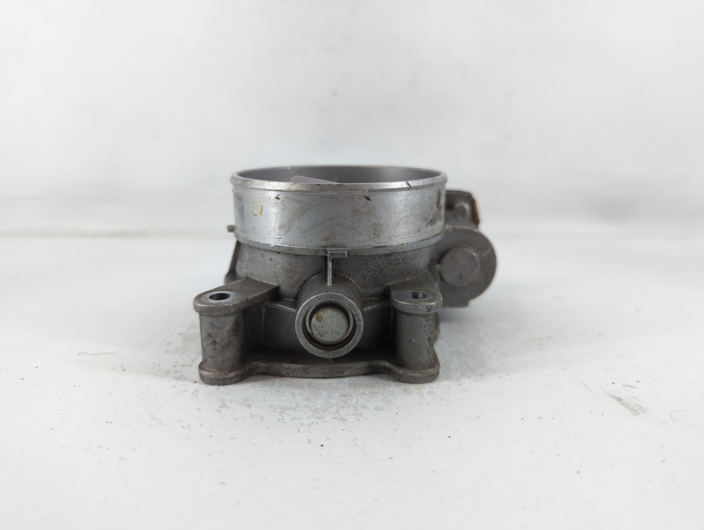 2014-2022 Chevrolet Silverado 1500 Throttle Body P/N:12617792 Fits Fits 2014 2015 2016 2017 2018 2019 2020 2021 2022 OEM Used Auto Parts - Oemusedautoparts1.com