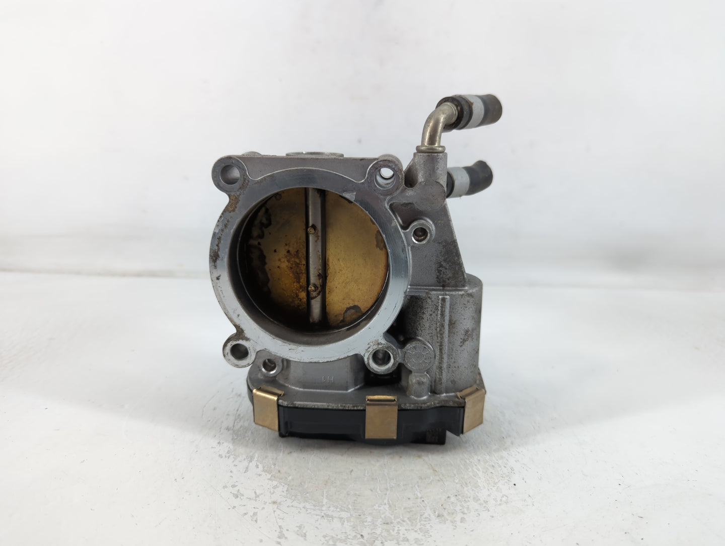 2015-2016 Nissan Pathfinder Throttle Body P/N:RME70-50 Fits Fits 2015 2016 2017 2018 2019 2020 2021 2022 OEM Used Auto Parts - Oemusedautoparts1.com