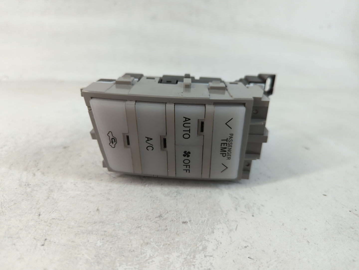 2005-2010 Toyota Avalon Climate Control Module Temperature AC/Heater Replacement P/N:55900-07160 Fits OEM Used Auto Parts - Oemusedautoparts1.com