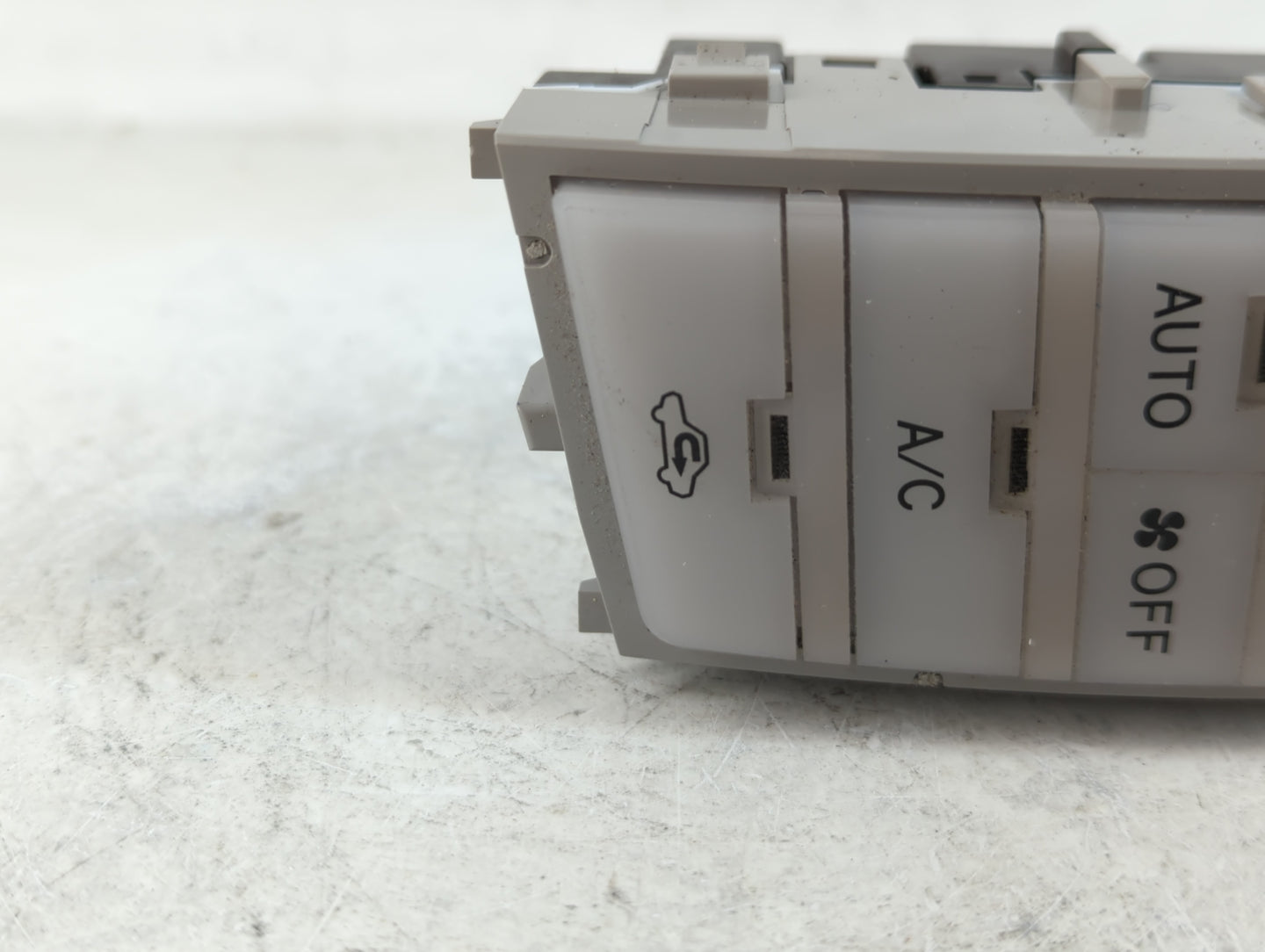 2005-2010 Toyota Avalon Climate Control Module Temperature AC/Heater Replacement P/N:55900-07160 Fits OEM Used Auto Parts - Oemusedautoparts1.com