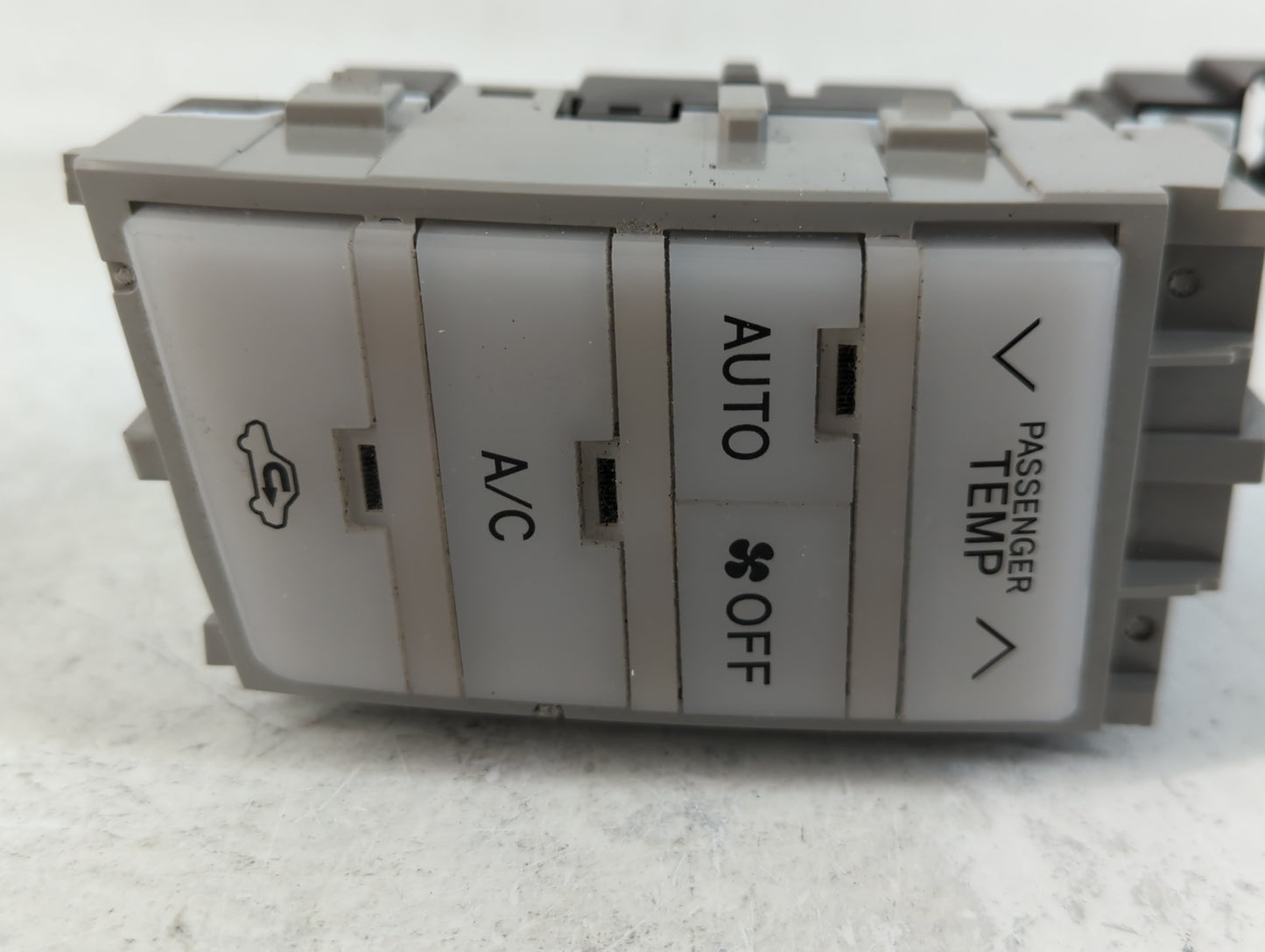 2005-2010 Toyota Avalon Climate Control Module Temperature AC/Heater Replacement P/N:55900-07160 Fits OEM Used Auto Parts - Oemusedautoparts1.com