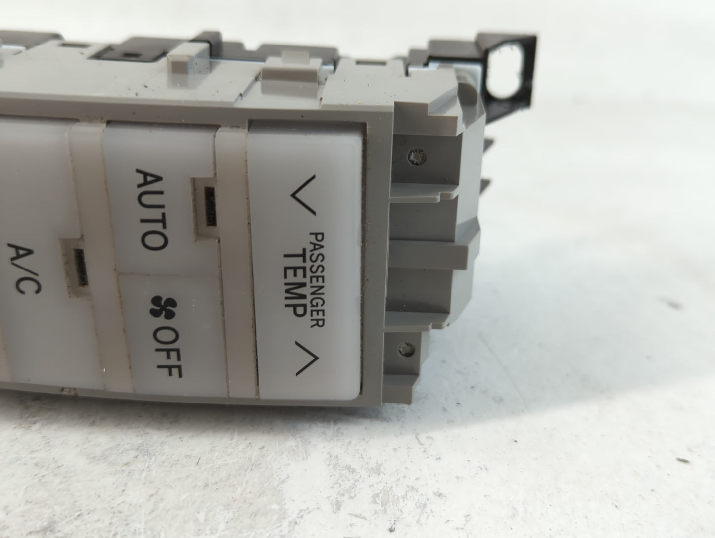 2005-2010 Toyota Avalon Climate Control Module Temperature AC/Heater Replacement P/N:55900-07160 Fits OEM Used Auto Parts - Oemusedautoparts1.com