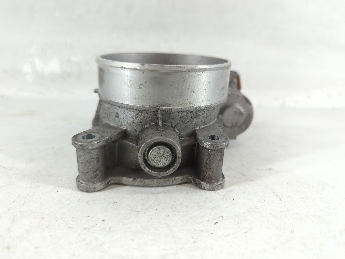 2014-2022 Chevrolet Silverado 1500 Throttle Body P/N:12678224 Fits Fits 2014 2015 2016 2017 2018 2019 2020 2021 2022 OEM Used Auto Parts - Oemusedautoparts1.com