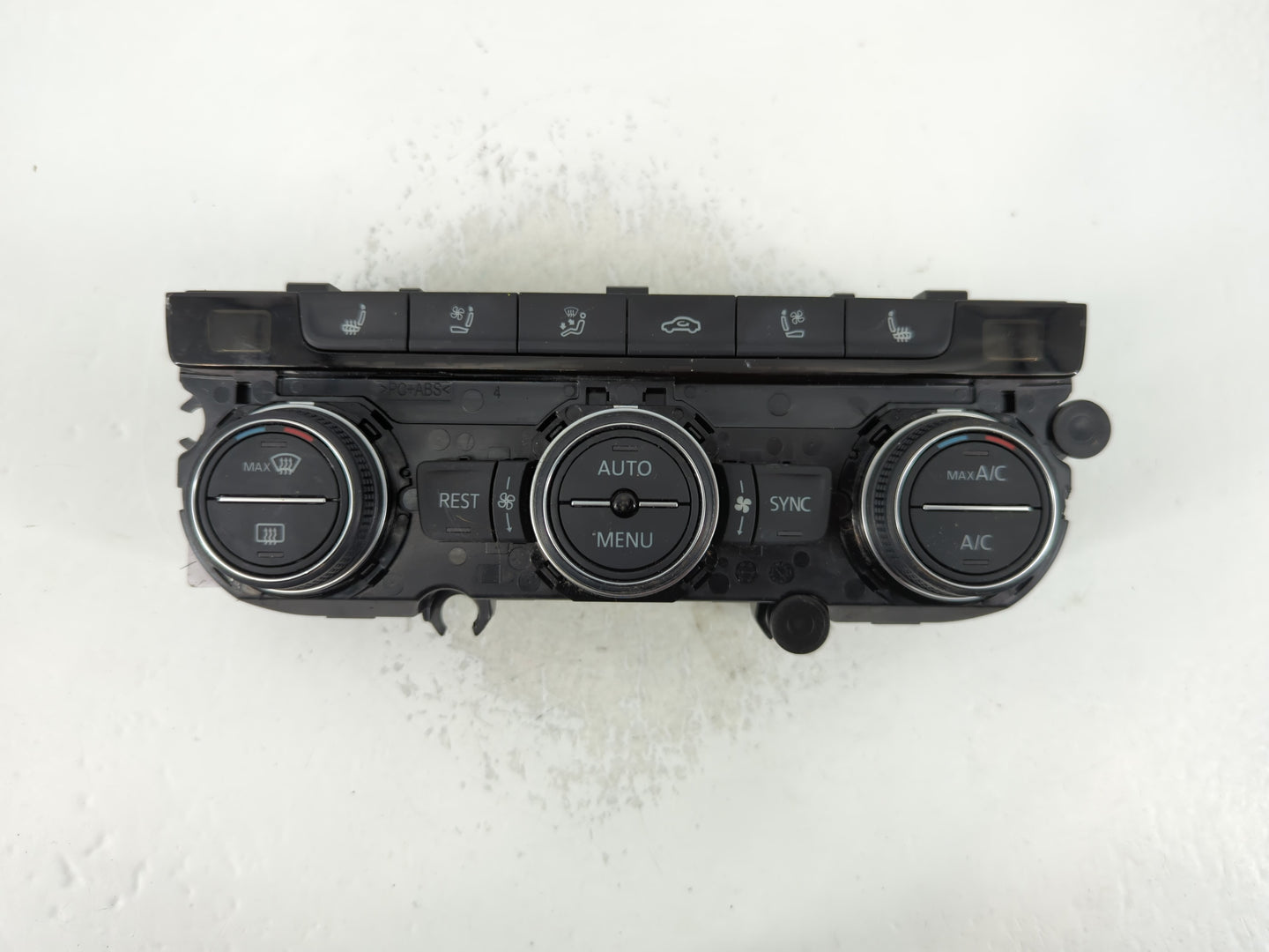 2018 Volkswagen Atlas Climate Control Module Temperature AC/Heater Replacement P/N:3CN907044M Fits OEM Used Auto Parts - Oemusedautoparts1.com