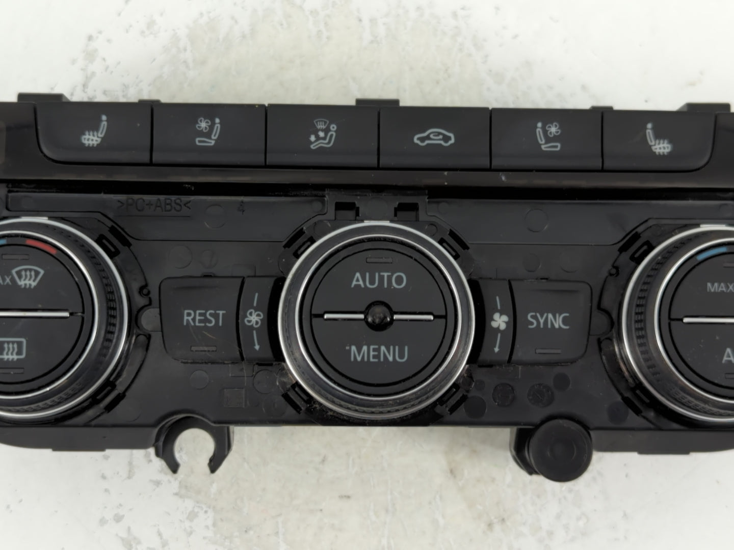 2018 Volkswagen Atlas Climate Control Module Temperature AC/Heater Replacement P/N:3CN907044M Fits OEM Used Auto Parts - Oemusedautoparts1.com