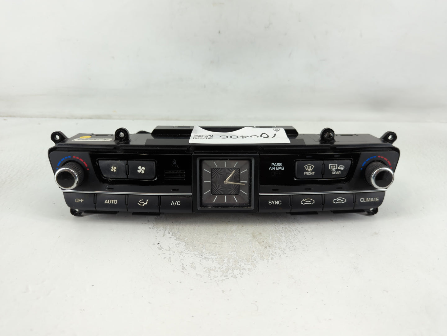 2015-2016 Hyundai Genesis Climate Control Module Temperature AC/Heater Replacement P/N:97250-B1120 Fits Fits 2015 2016 2017 OEM Used Auto Parts - Oemusedautoparts1.com