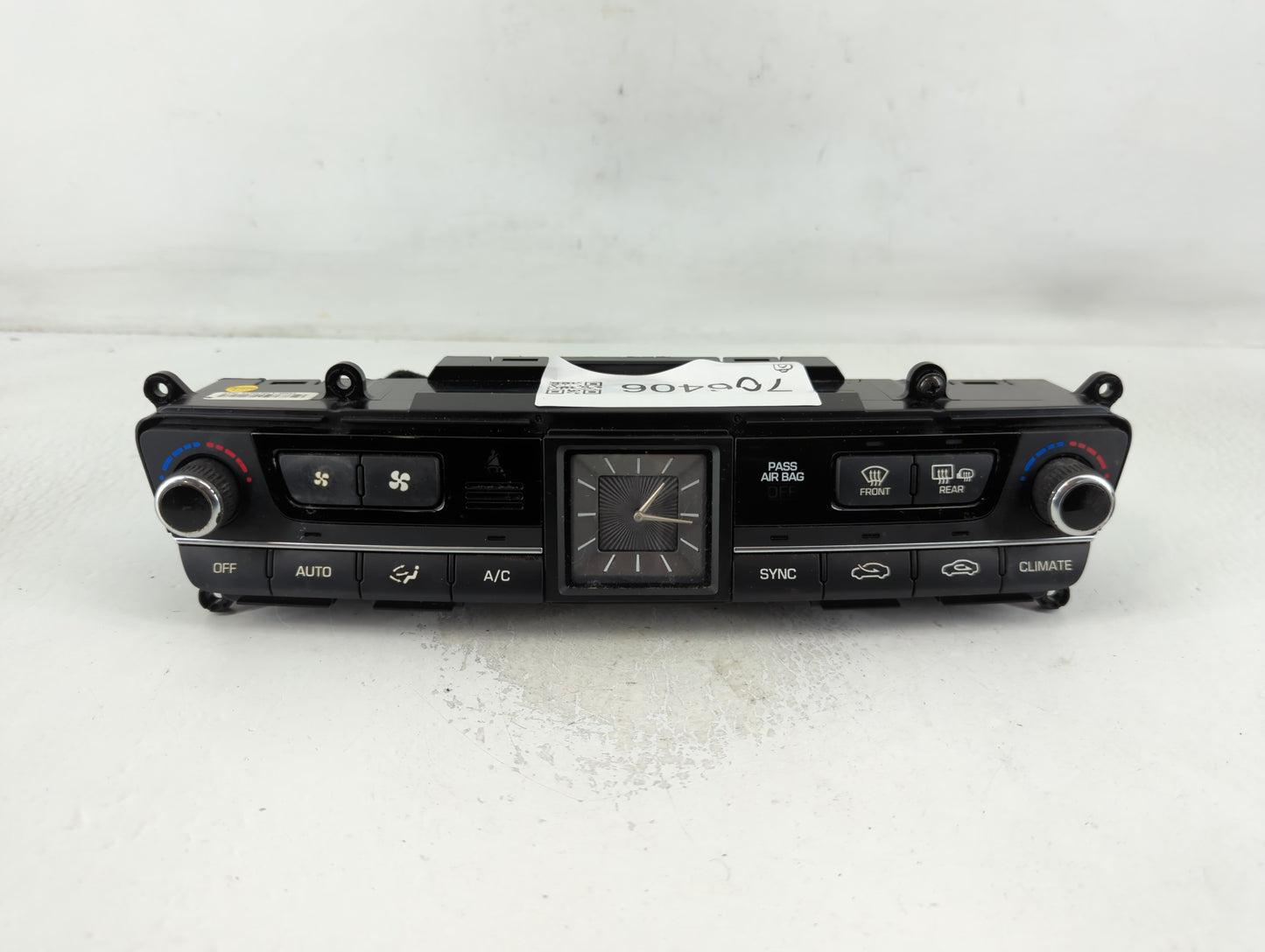 2015-2016 Hyundai Genesis Climate Control Module Temperature AC/Heater Replacement P/N:97250-B1120 Fits Fits 2015 2016 2017 OEM Used Auto Parts - Oemusedautoparts1.com