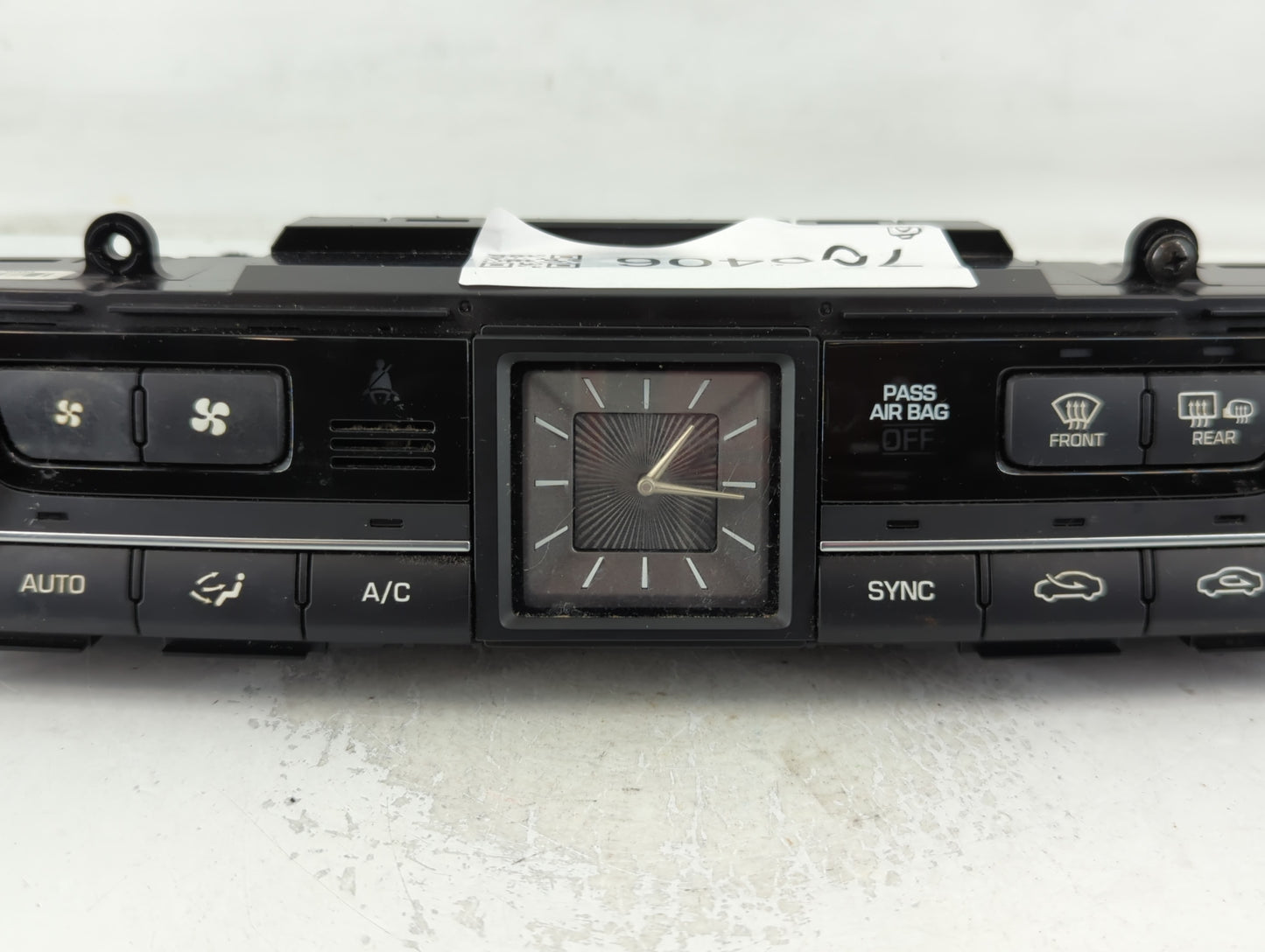 2015-2016 Hyundai Genesis Climate Control Module Temperature AC/Heater Replacement P/N:97250-B1120 Fits Fits 2015 2016 2017 OEM Used Auto Parts - Oemusedautoparts1.com