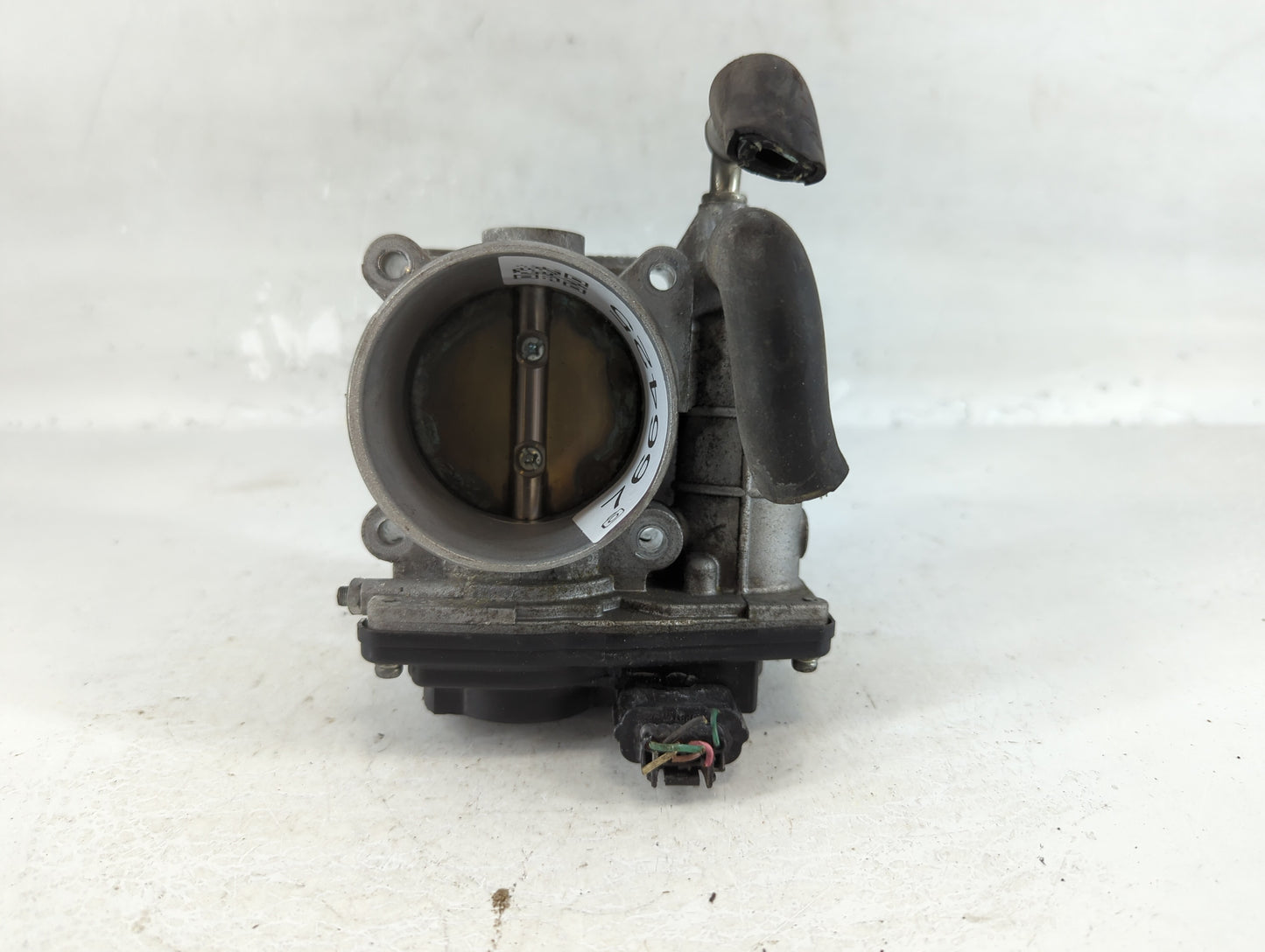 2008-2013 Infiniti G37 Throttle Body P/N:5930 526-02 Fits OEM Used Auto Parts - Oemusedautoparts1.com
