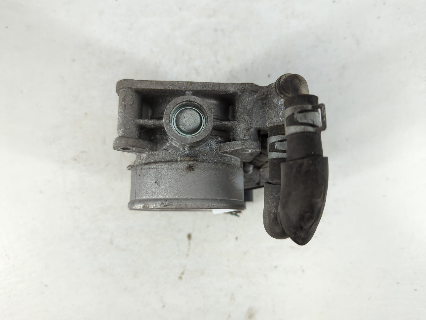 2008-2013 Infiniti G37 Throttle Body P/N:5930 526-02 Fits OEM Used Auto Parts - Oemusedautoparts1.com