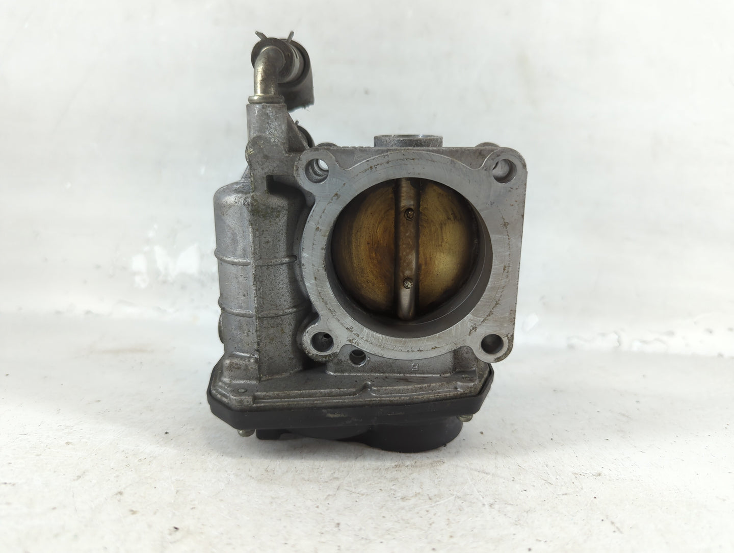 2008-2013 Infiniti G37 Throttle Body P/N:5930 526-02 Fits OEM Used Auto Parts - Oemusedautoparts1.com