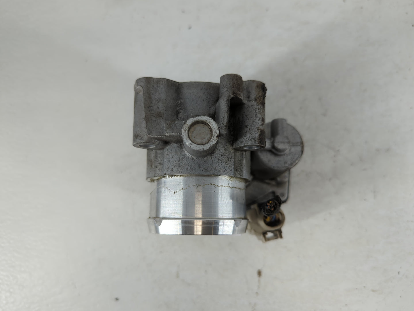 2014-2020 Ford Fusion Throttle Body P/N:B20 007 5005 DS7G-9F991-CA Fits Fits 2014 2015 2016 2017 2018 2019 2020 OEM Used Auto Parts - Oemusedautoparts1.com