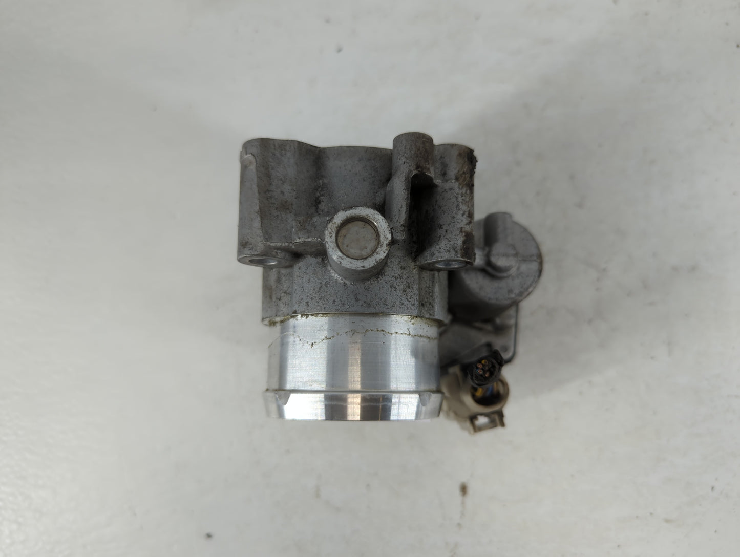 2014-2020 Ford Fusion Throttle Body P/N:B20 007 5005 DS7G-9F991-CA Fits Fits 2014 2015 2016 2017 2018 2019 2020 OEM Used Auto Parts - Oemusedautoparts1.com