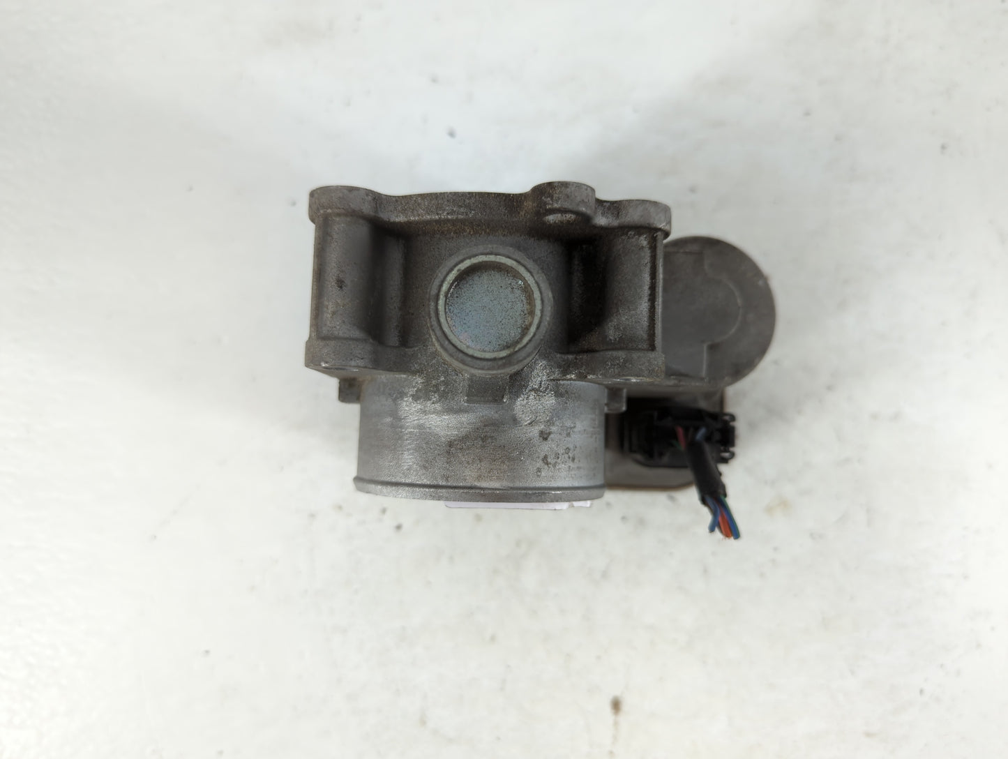 2007-2017 Jeep Patriot Throttle Body P/N:04891735AC Fits Fits 2007 2008 2009 2010 2011 2012 2013 2014 2015 2016 2017 2018 OEM Used Auto Parts - Oemusedautoparts1.com