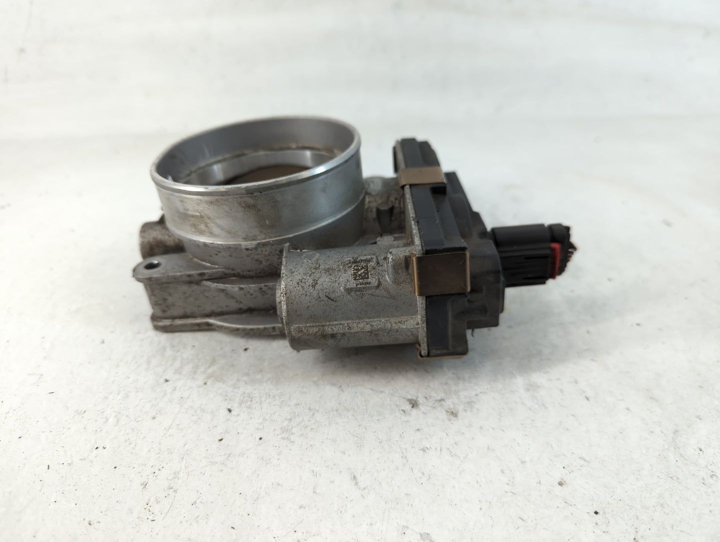 2014-2022 Chevrolet Silverado 1500 Throttle Body P/N:12617792 Fits Fits 2014 2015 2016 2017 2018 2019 2020 2021 2022 OEM Used Auto Parts - Oemusedautoparts1.com