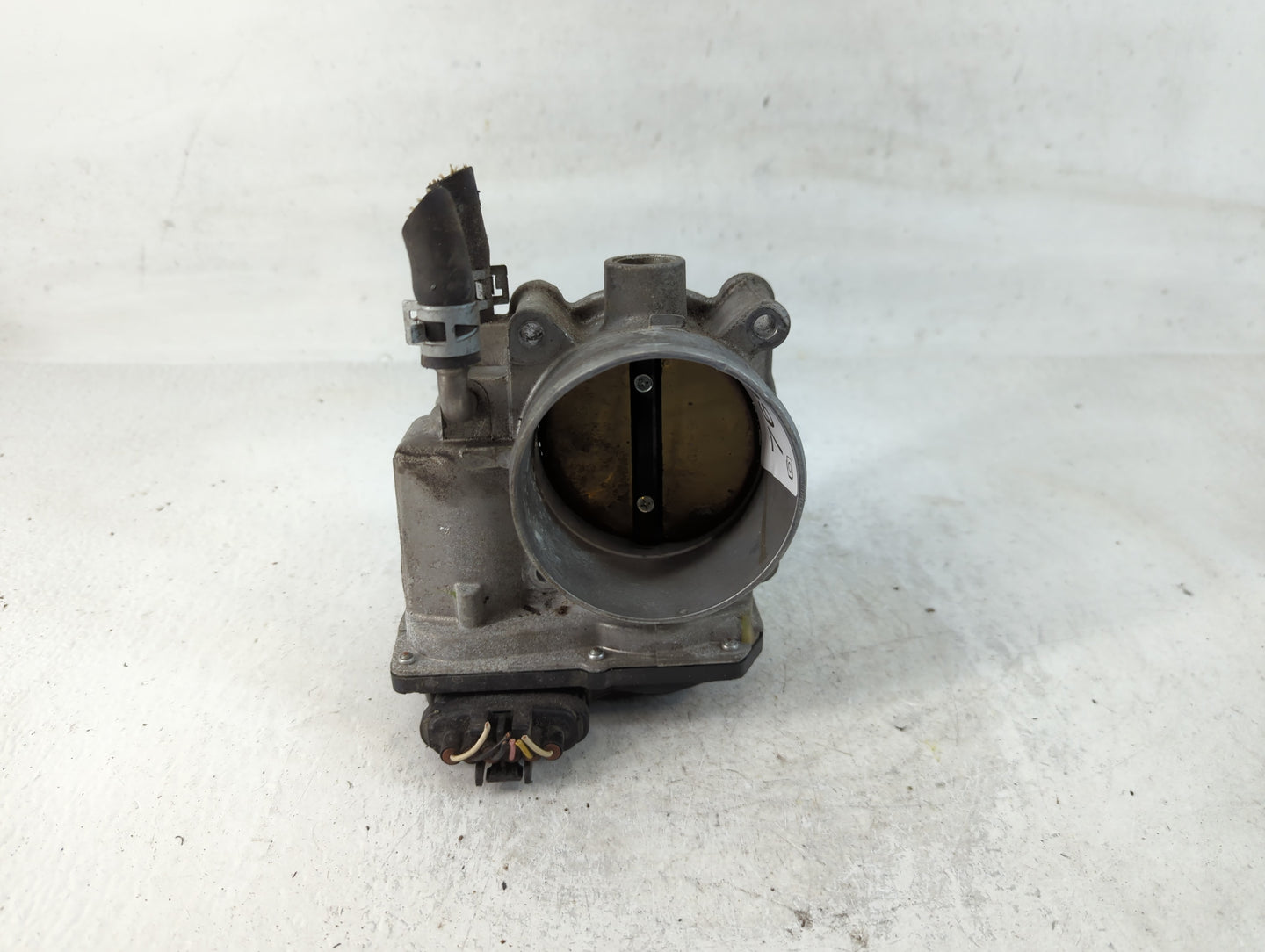 2007-2016 Toyota Sienna Throttle Body P/N:22030-0P050 Fits OEM Used Auto Parts - Oemusedautoparts1.com