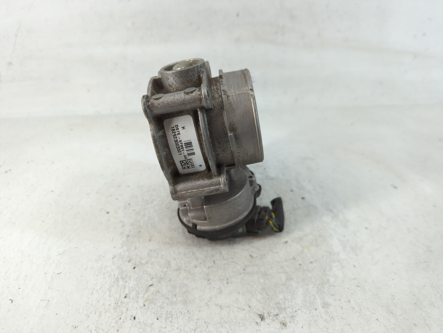 2013-2020 Ford Fusion Throttle Body P/N:DS7E-9F991-AK Fits Fits 2013 2014 2015 2016 2017 2018 2019 2020 2021 2022 OEM Used Auto Parts - Oemusedautoparts1.com