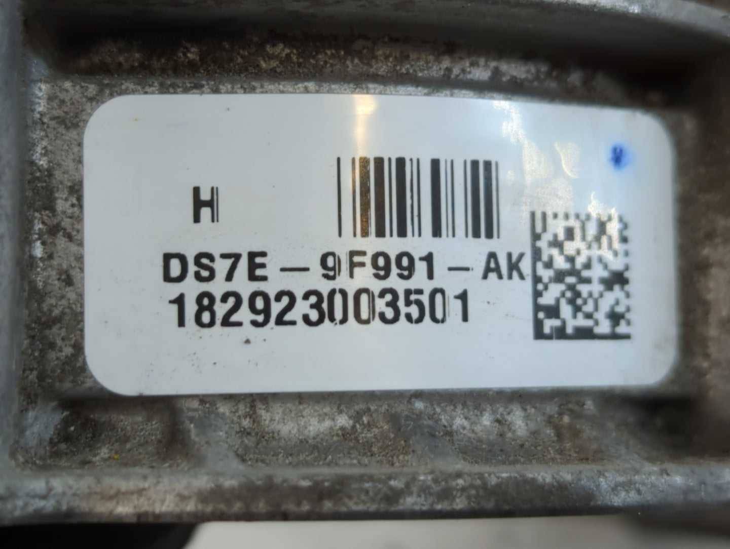 2013-2020 Ford Fusion Throttle Body P/N:DS7E-9F991-AK Fits Fits 2013 2014 2015 2016 2017 2018 2019 2020 2021 2022 OEM Used Auto Parts - Oemusedautoparts1.com