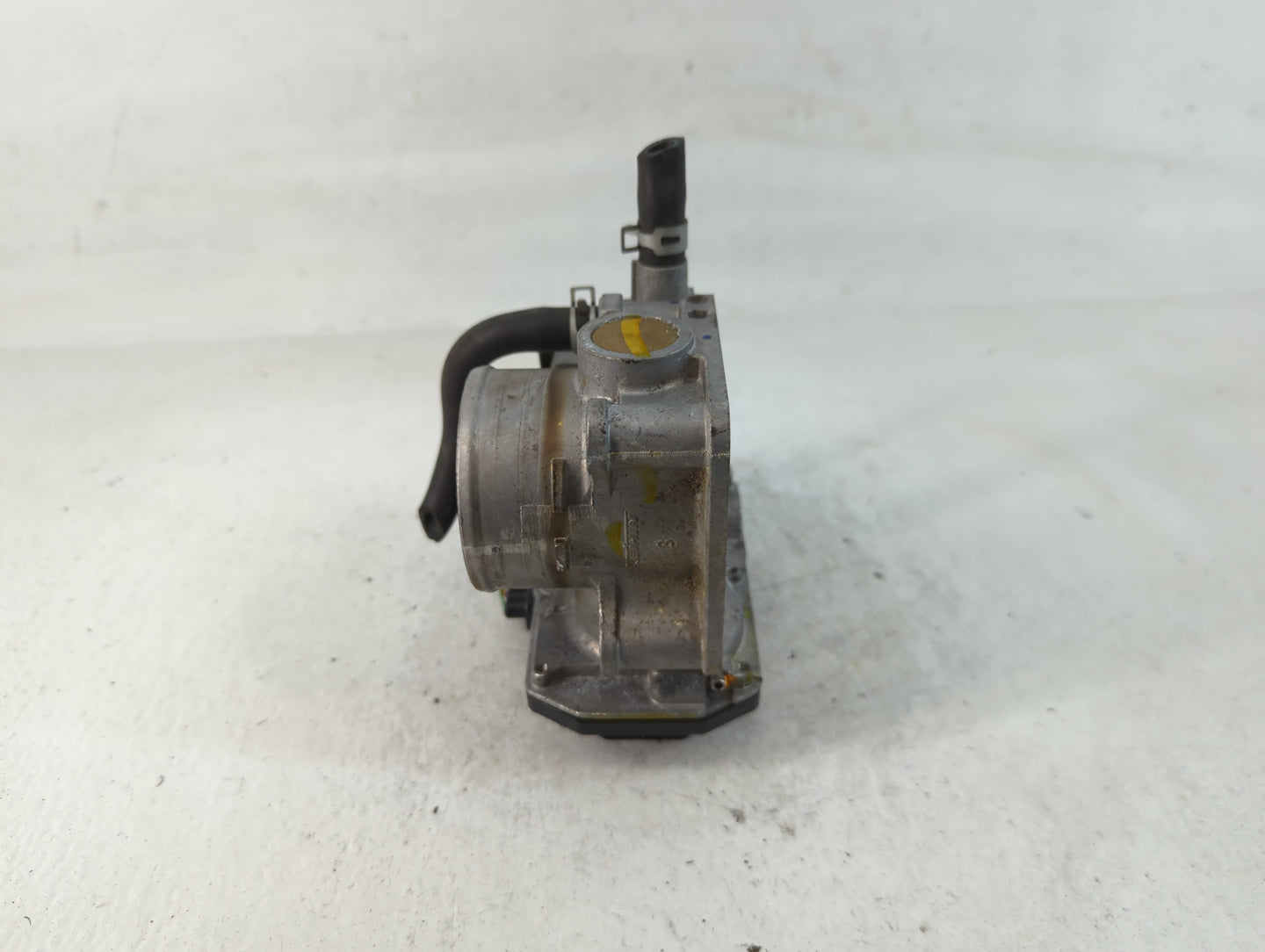 2016-2022 Honda Civic Throttle Body P/N:GMH1A M20726 Fits Fits 2016 2017 2018 2019 2020 2021 2022 OEM Used Auto Parts - Oemusedautoparts1.com