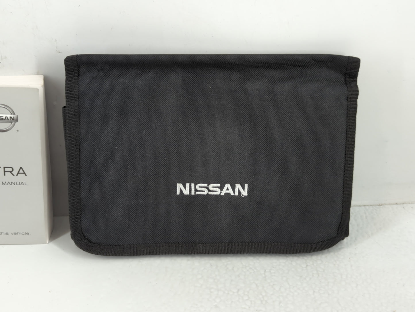 2015 Nissan Sentra Owners Manual Book Guide P/N:OM15EM OB17U1 OEM Used Auto Parts - Oemusedautoparts1.com