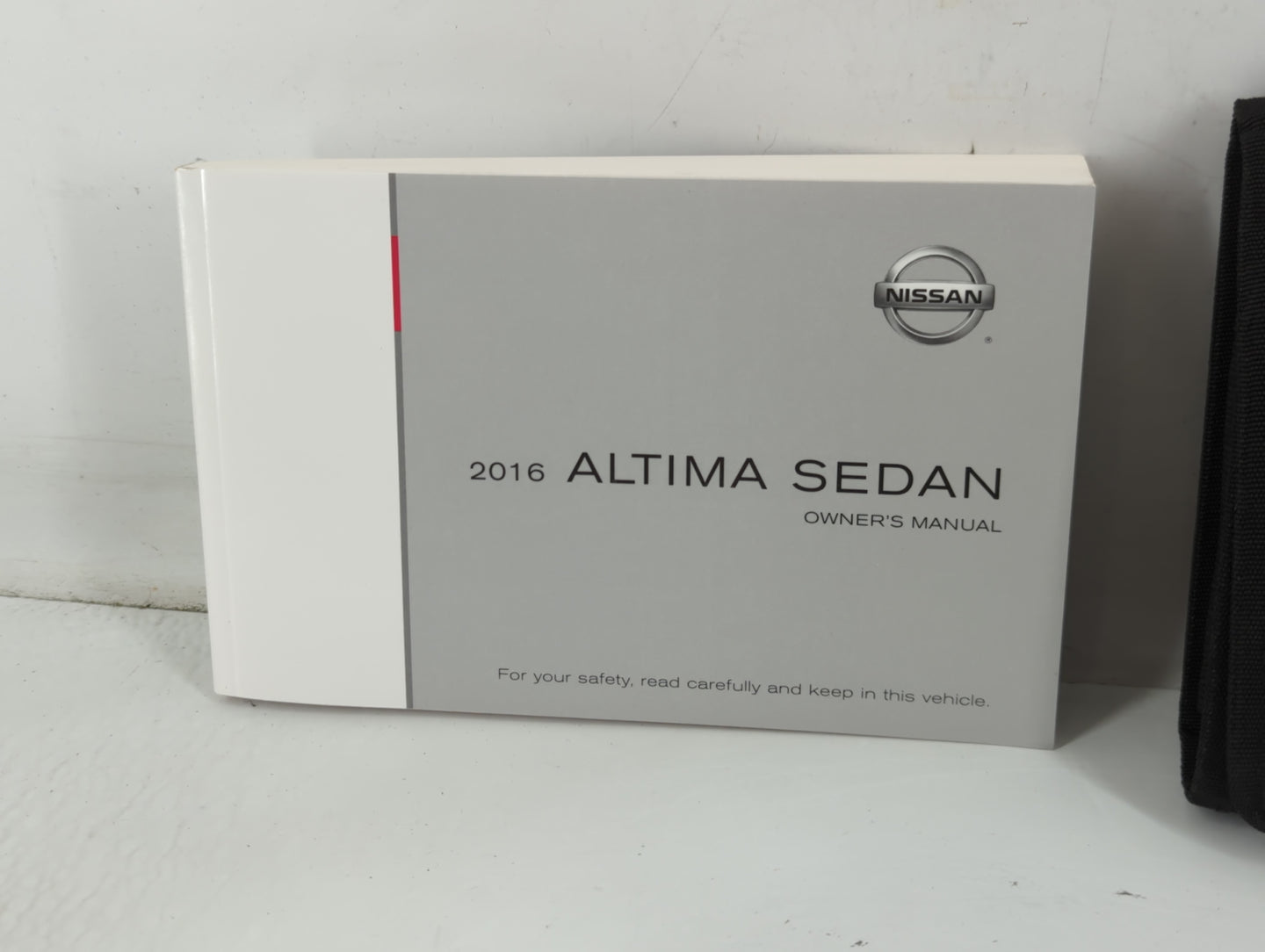 2016 Nissan Altima Owners Manual Book Guide P/N:OM16EA 0L33U1 OEM Used Auto Parts - Oemusedautoparts1.com