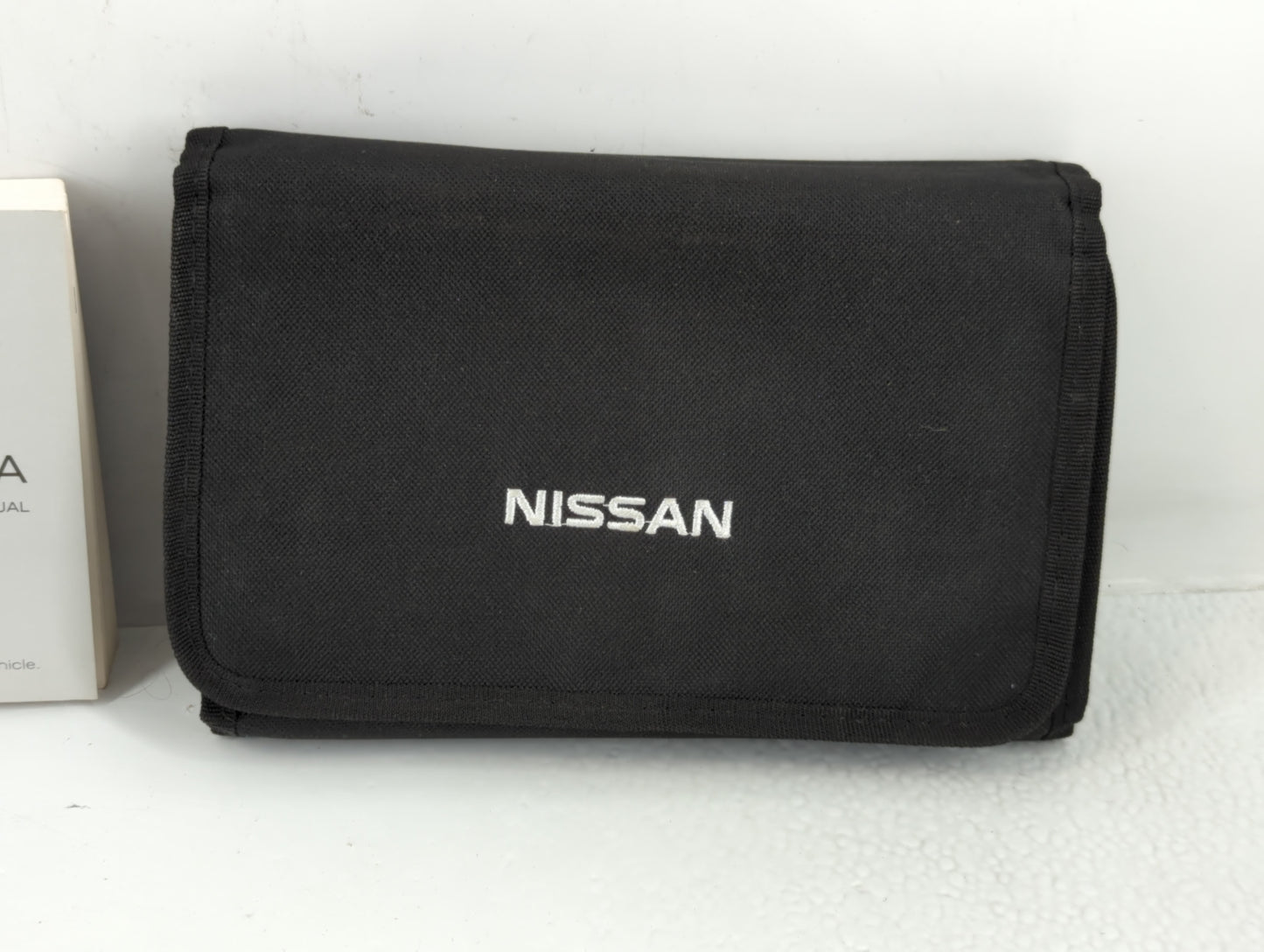 2016 Nissan Sentra Owners Manual Book Guide P/N:OM16M 0B17U1 OEM Used Auto Parts - Oemusedautoparts1.com