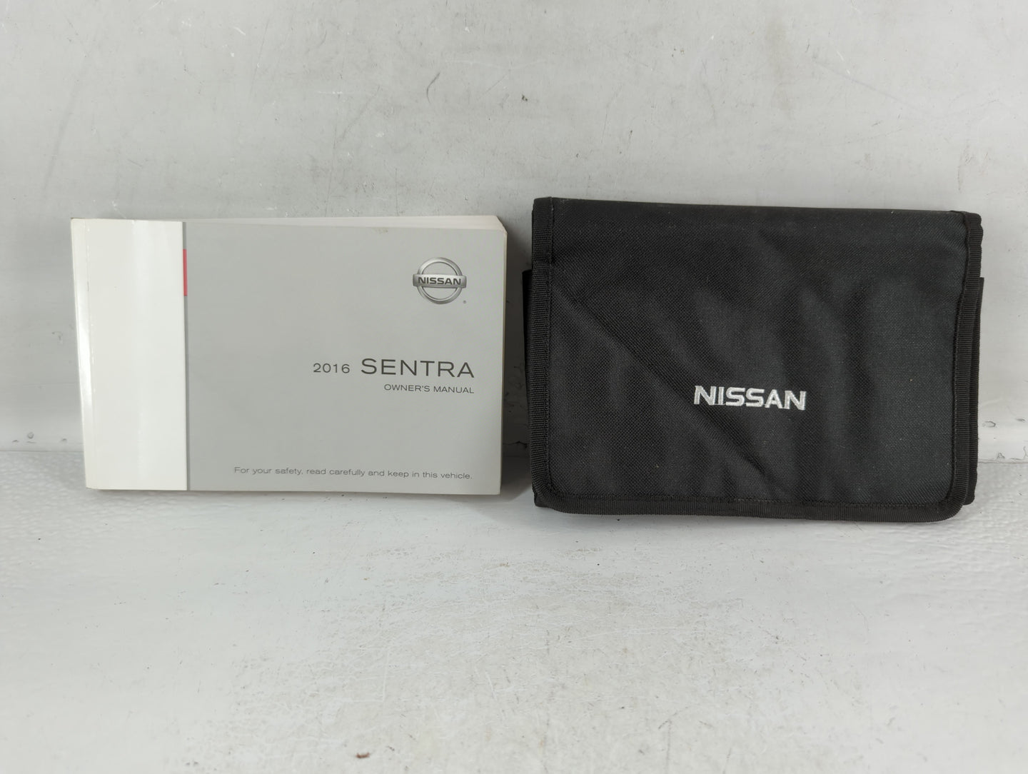 2016 Nissan Sentra Owners Manual Book Guide P/N:OM16EM 0B17U1 OEM Used Auto Parts - Oemusedautoparts1.com