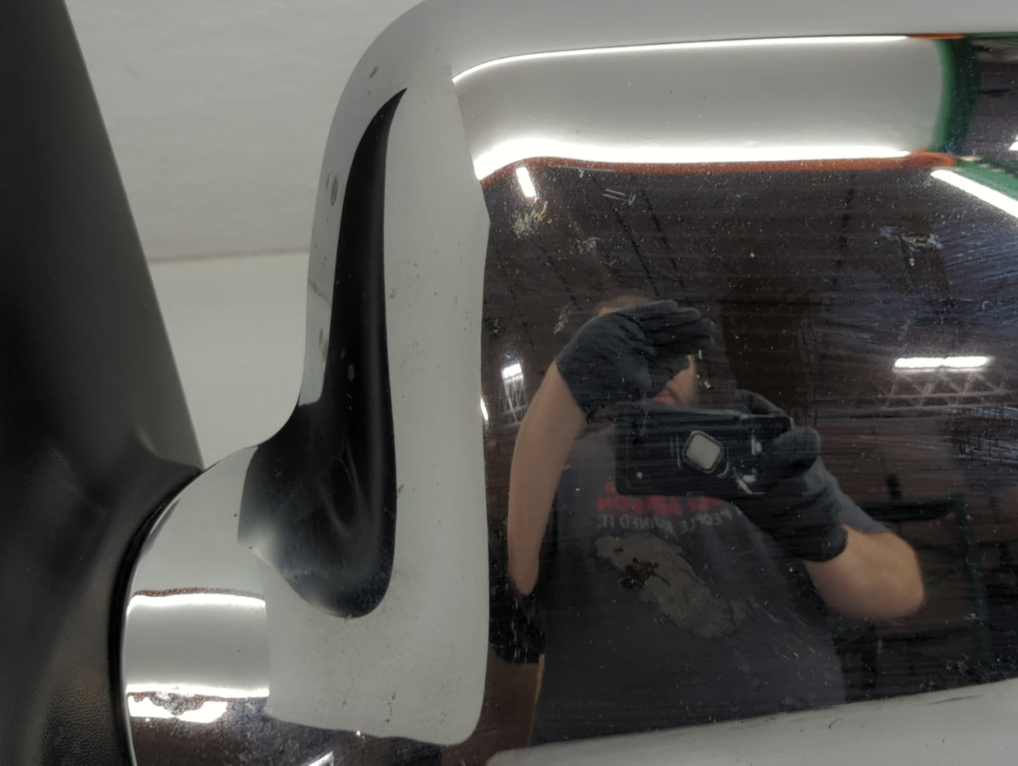 1999-2007 Chevrolet Silverado 2500 Side Mirror Replacement Driver Left View Door Mirror P/N:18 8 2006 20 47 15106007 Fits OEM Used Auto Parts - Oemusedautoparts1.com