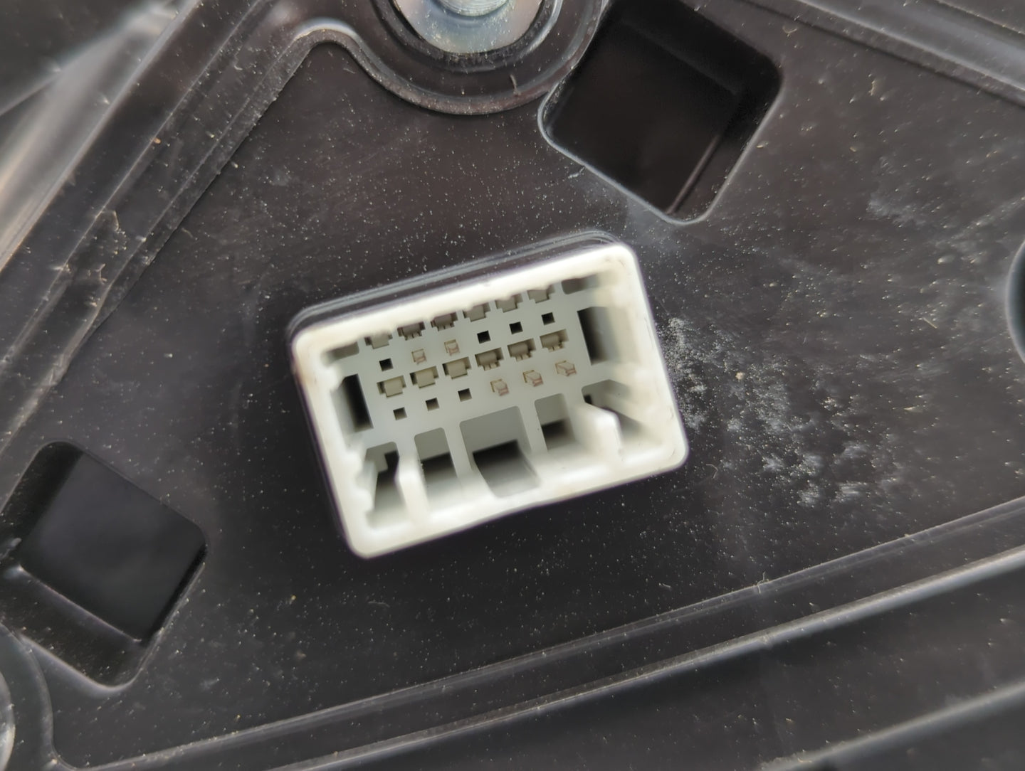 2020 Hyundai Venue Side Mirror Replacement Driver Left View Door Mirror P/N:E13049894 E13049889 Fits OEM Used Auto Parts - Oemusedautoparts1.com