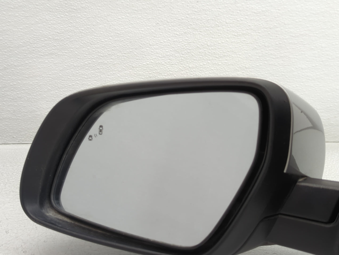 2020 Hyundai Venue Side Mirror Replacement Driver Left View Door Mirror P/N:E13049894 E13049889 Fits OEM Used Auto Parts - Oemusedautoparts1.com