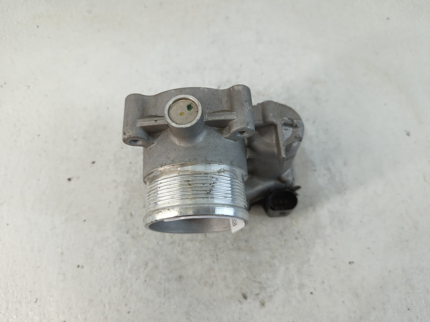 2014-2017 Volkswagen Jetta Throttle Body P/N:06K 133 062 AA Fits Fits 2014 2015 2016 2017 OEM Used Auto Parts - Oemusedautoparts1.com