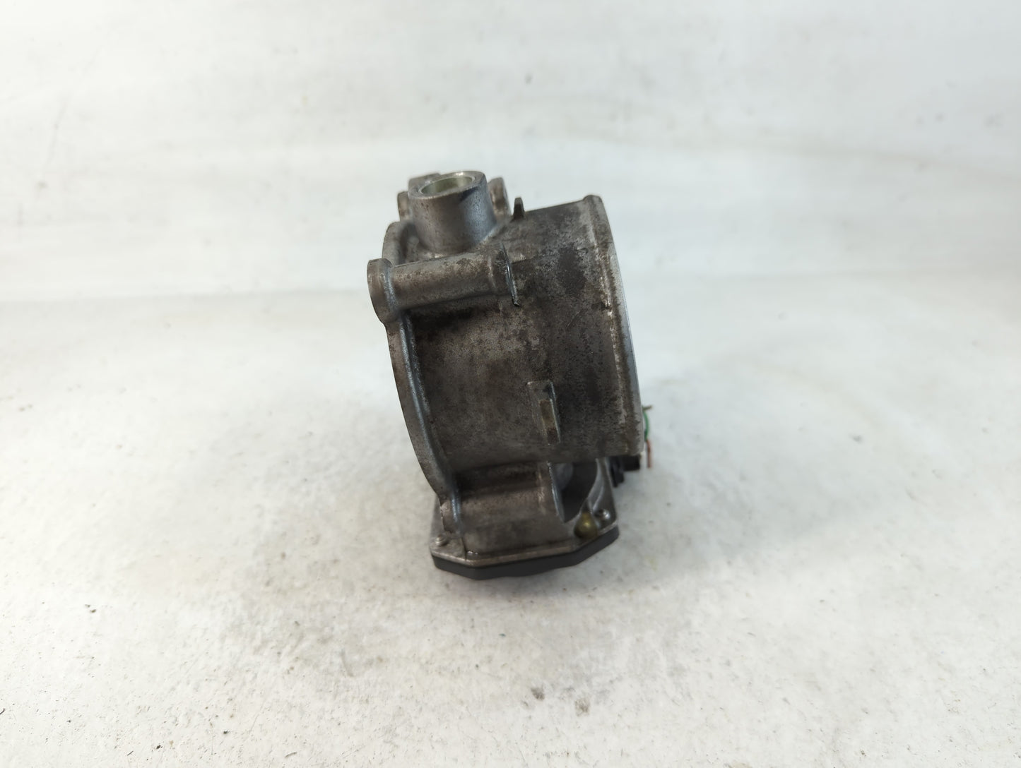 2020-2022 Hyundai Palisade Throttle Body P/N:35100-2L100 Fits Fits 2017 2018 2019 2020 2021 2022 OEM Used Auto Parts - Oemusedautoparts1.com