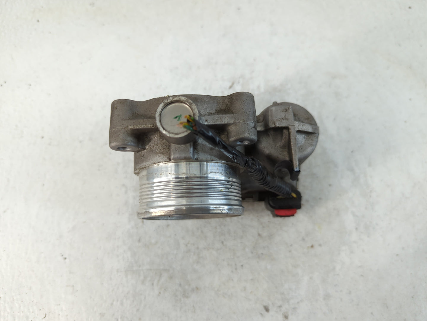 2015-2018 Ford Edge Throttle Body P/N:DS7E-9F991-BB Fits Fits 2014 2015 2016 2017 2018 2019 2020 2021 2022 OEM Used Auto Parts - Oemusedautoparts1.com