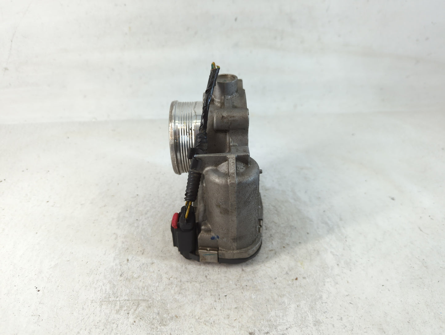 2015-2018 Ford Edge Throttle Body P/N:DS7E-9F991-BB Fits Fits 2014 2015 2016 2017 2018 2019 2020 2021 2022 OEM Used Auto Parts - Oemusedautoparts1.com